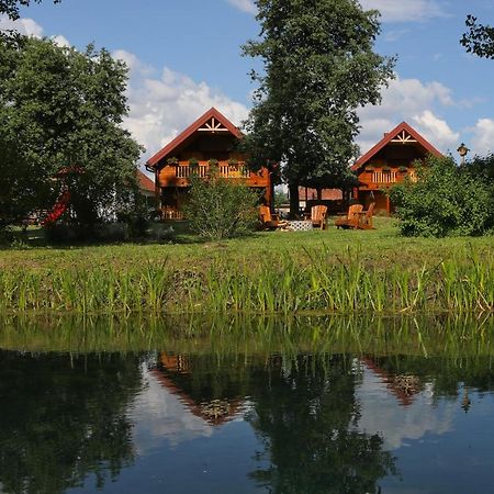 Riverside Apartments Оточац Экстерьер фото