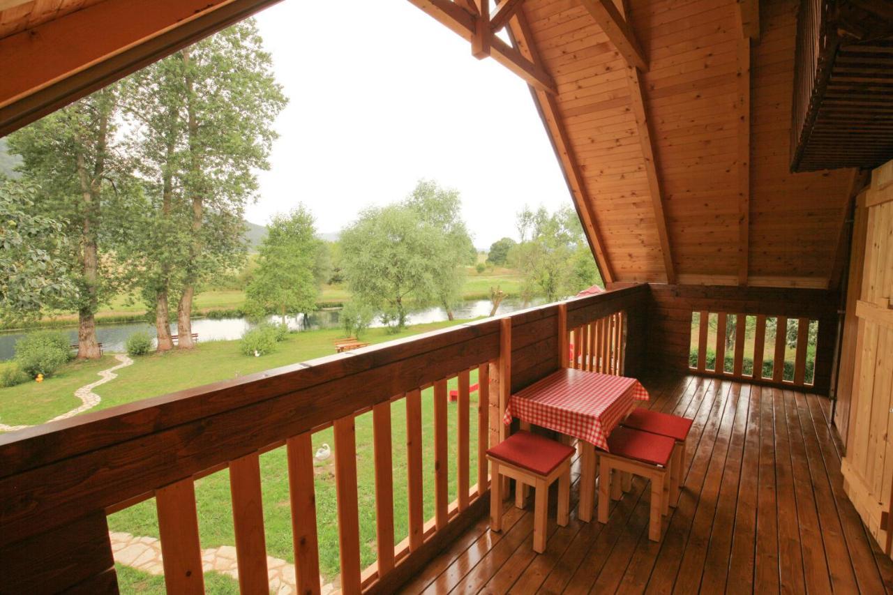 Riverside Apartments Оточац Экстерьер фото