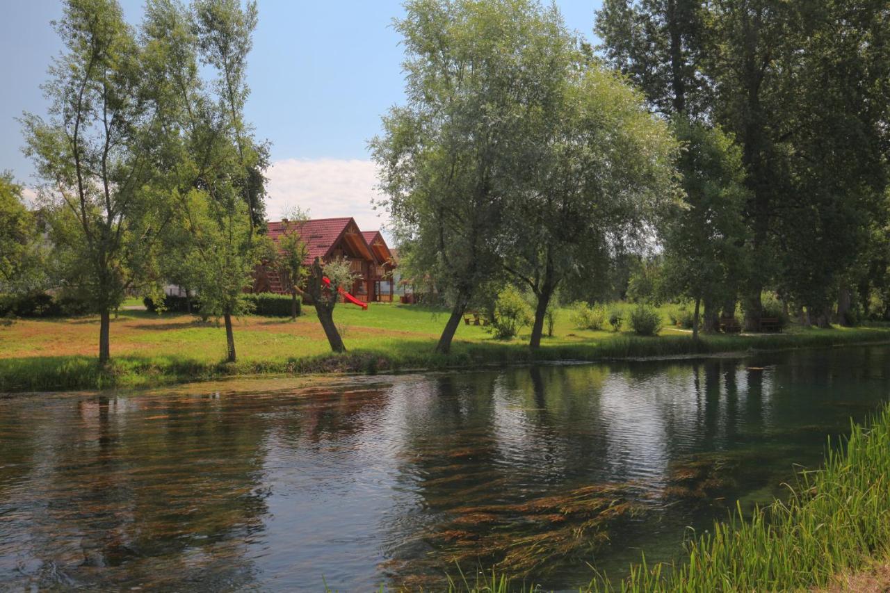 Riverside Apartments Оточац Экстерьер фото