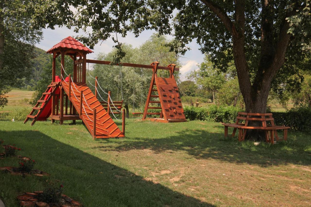 Riverside Apartments Оточац Экстерьер фото
